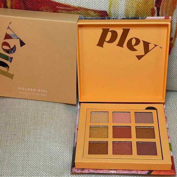 NIB PLEY BEAUTY Pleyer Palette 9 Shade Eyeshadow Collection in Golden Girl - Picture 6 of 6